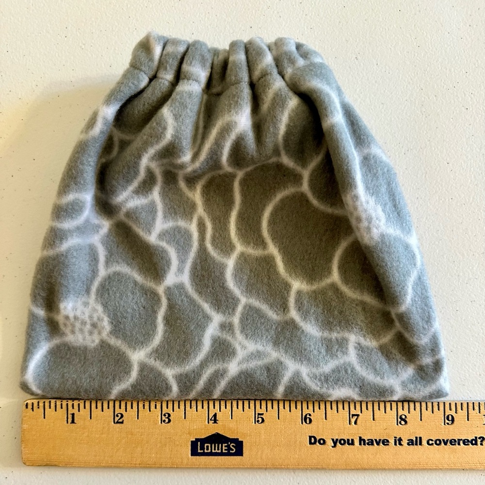 Gray floral stirrup covers - Picture 4 of 5